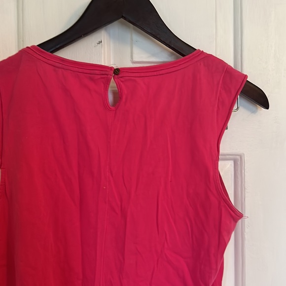 Tank - Picture 3 of 4